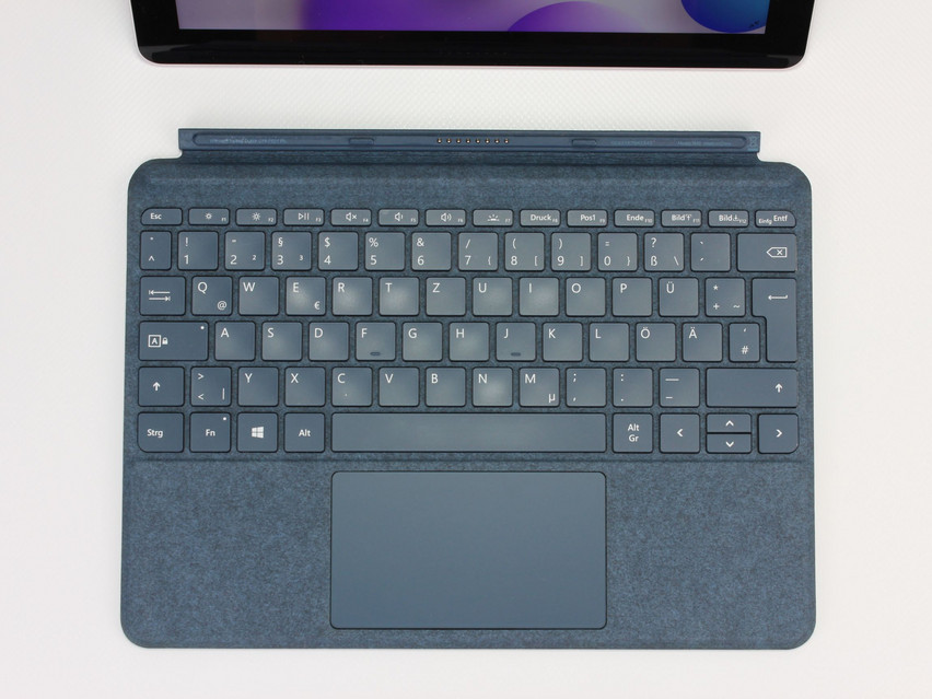 Refurbished Microsoft Surface Go 1st Gen 1825, 4415Y, 8 GB, LPDDR3, SSD, 256 GB Product code: 1602633 ESA TECH Image 2 of 16