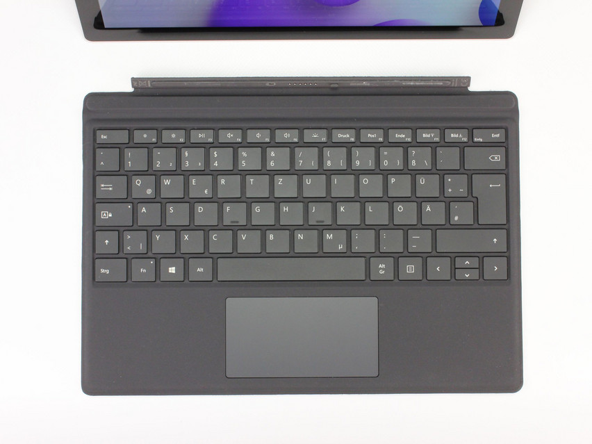 Refurbished Microsoft Surface Pro 5th Gen 1807, i5-7300U, 8 GB, LPDDR3, SSD, 256 GB Produktcode: 1602652 ESA TECH Bild 3 von 12