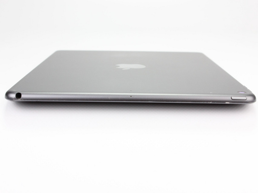 Refurbished Apple iPad Air 3. Generation (A2152) Wi-Fi (2019), APL1W81, 3 GB,LPDDR4X, 10.5" ins., 2224x1668 px, SSD, 64 GB Product code: 1202812 ESA-TECH Image 6 of 6" title="Apple iPad Air 3. Generation (A2152) Wi-Fi (2019) - 100 €, Product code: 1202812 - Image 6 of 6