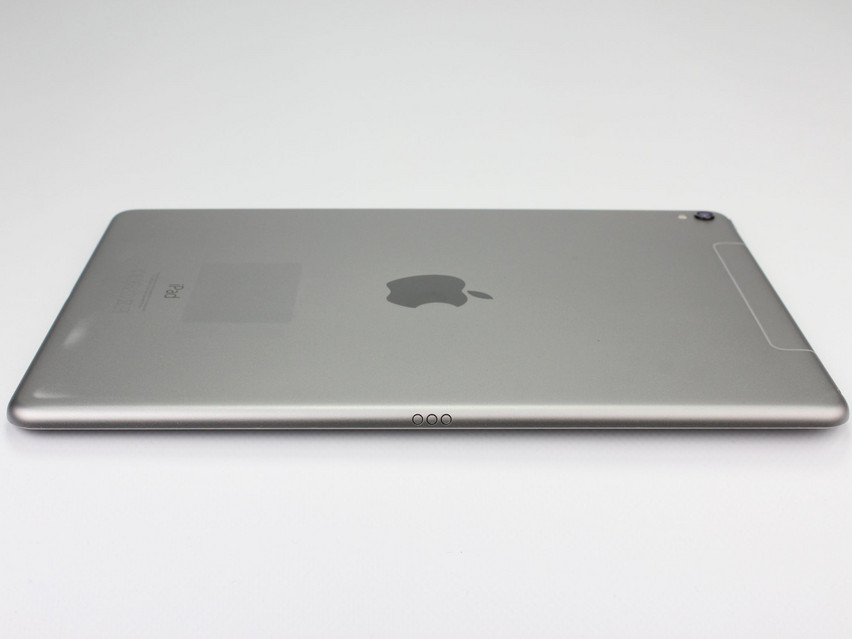 Refurbished Apple iPad Pro 9.7 (A1674) Wi-Fi + Cellular (2017), APL1021, 2 GB,LPDDR4, 9.7" ins., 2048x1536 px, SSD, 128 GB Product code: 1202225 ESA-TECH Image 4 of 6" title="Apple iPad Pro 9.7 (A1674) Wi-Fi + Cellular (2017) - 89 €, Product code: 1202225 - Image 4 of 6
