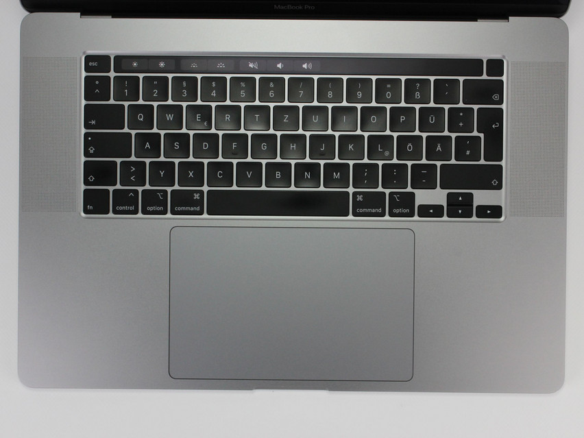 Refurbished Apple MacBook Pro 16,1 A2141 (2019), i9-9980HK, 64 GB,DDR4, 16.0" ins., 3072x1920 px, SSD, 512 GB Produktcode: 12013162 ESA-TECH Bild 2 von 13" title="Apple MacBook Pro 16,1 A2141 (2019) - 829 €, Produktcode: 12013162 - Bild 2 von 13