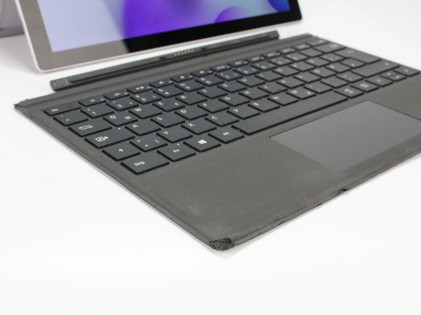 Refurbished Microsoft Surface Pro 5th Gen 1807, i5-7300U, 8 GB,LPDDR3, 12.3" ins., 2736x1824 px, SSD, 256 GB Product code: 16021522 ESA-TECH Image 13 of 13" title="Microsoft Surface Pro 5th Gen 1807 - 139 €, Product code: 16021522 - Image 13 of 13