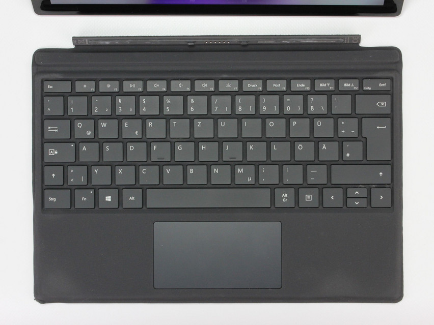Refurbished Microsoft Surface Pro 5th Gen 1807, i5-7300U, 8 GB,LPDDR3, 12.3" ins., 2736x1824 px, SSD, 256 GB Produktcode: 1602656 ESA-TECH Bild 2 von 13" title="Microsoft Surface Pro 5th Gen 1807 - 199 €, Produktcode: 1602656 - Bild 2 von 13
