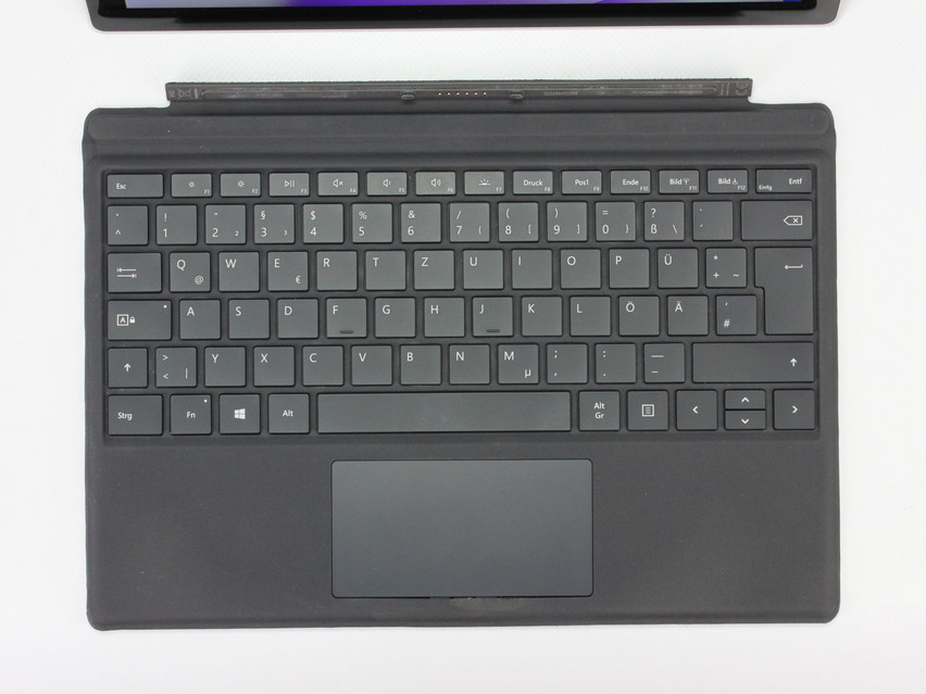 Refurbished Microsoft Surface Pro 5th Gen 1807, i5-7300U, 8 GB,LPDDR3, 12.3" ins., 2736x1824 px, SSD, 256 GB Produktcode: 1602661 ESA-TECH Bild 2 von 13" title="Microsoft Surface Pro 5th Gen 1807 - 199 €, Produktcode: 1602661 - Bild 2 von 13