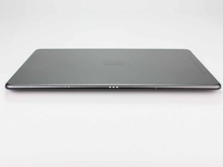 Refurbished Apple iPad Air 3. Generation (A2123) Wi-Fi + Cellular (2019), APL1W81, 3 GB,LPDDR4X, 10.5" ins., 2224x1668 px, SSD, 256 GB Produktcode: 12023195 ESA-TECH Bild 6 von 8" title="Apple iPad Air 3. Generation (A2123) Wi-Fi + Cellular (2019) - 239 €, Produktcode: 12023195 - Bild 6 von 8