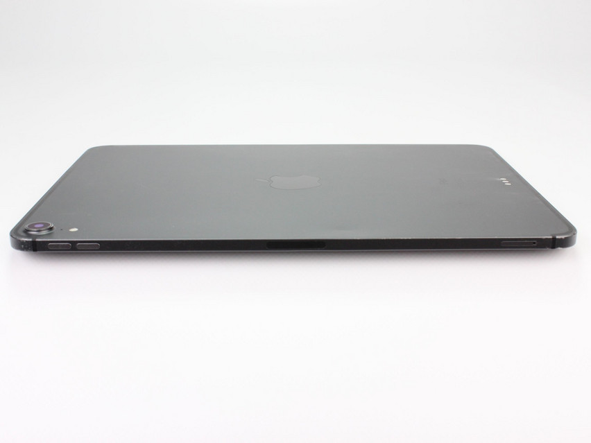 Refurbished Apple iPad Pro 11 1st Generation (A1934) Wi-Fi + Cellular (2019) 4 GB,LPDDR4, 11" ins., 2388x1668 px, SSD, 256 GB Product code: 12023184 ESA-TECH Image 6 of 8" title="Apple iPad Pro 11 1st Generation (A1934) Wi-Fi + Cellular (2019) - 299 €, Product code: 12023184 - Image 6 of 8