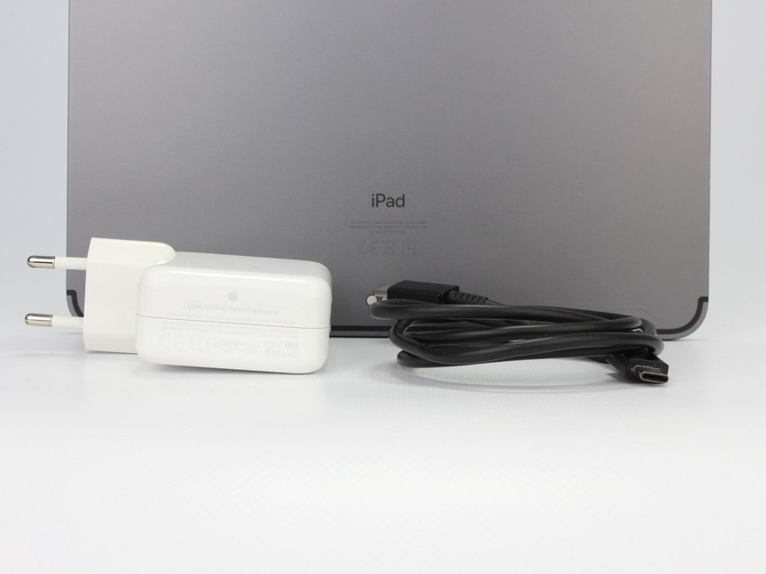 Refurbished Apple iPad Pro 12.9 Zoll (3. Gen) Wi‑Fi + Cellular A1895 (2019) 6 GB,LPDDR4, 12.9" ins., 2732x2048 px, SSD, 64 GB Produktcode: 12023410 ESA-Tech Bild 3 von 8" title="Apple iPad Pro 12.9 Zoll (3. Gen) Wi‑Fi + Cellular A1895 (2019) - 399 €, Produktcode: 12023410 - Bild 3 von 8
