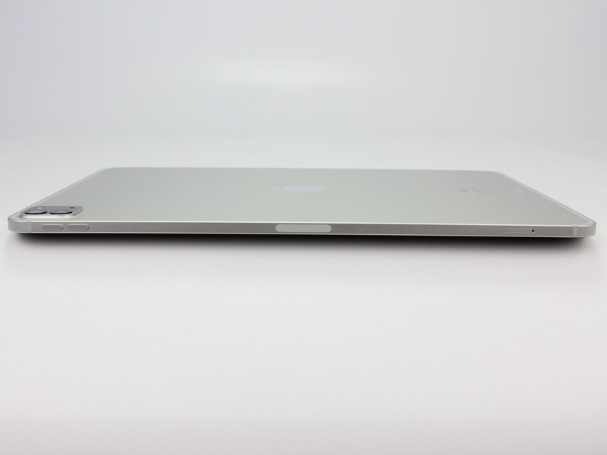 Refurbished Apple iPad Pro 12.9 Zoll (4. Gen) Wi‑Fi + Cellular A2232 (2020) 6 GB,LPDDR4X, 12.9" ins., 2732x2048 px, SSD, 128 GB Produktcode: 12023407 ESA-Tech Bild 8 von 8" title="Apple iPad Pro 12.9 Zoll (4. Gen) Wi‑Fi + Cellular A2232 (2020) - 519 €, Produktcode: 12023407 - Bild 8 von 8