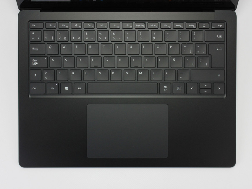 Refurbished Microsoft Surface Laptop 4 (Modell 1951), i7-1185G7, 16 GB,LPDDR4, 13.5" ins., 2256x1504 px, SSD, 256 GB Produktcode: 16013329 ESA-Tech Bild 2 von 12" title="Microsoft Surface Laptop 4 (Modell 1951) - 499 €, Produktcode: 16013329 - Bild 2 von 12