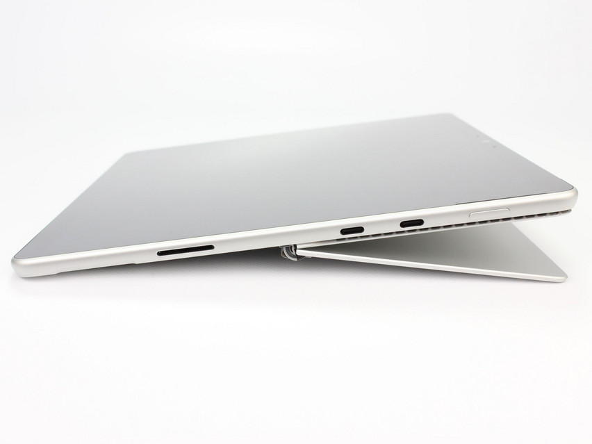 Refurbished Microsoft Surface Pro 8 (1983), i5-1145G7, 16 GB,LPDDR4, 13.0" ins., 2880x1920 px, SSD, 256 GB Produktcode: 16023391 ESA-Tech Bild 9 von 13" title="Microsoft Surface Pro 8 (1983) - 599 €, Produktcode: 16023391 - Bild 9 von 13