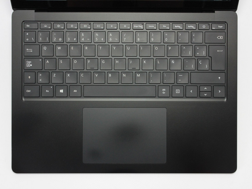 Refurbished Microsoft Surface Laptop 4 (Modell 1951), i7-1185G7, 16 GB,LPDDR4, 13.5" ins., 2256x1504 px, SSD, 256 GB Produktcode: 16013330 ESA-Tech Bild 2 von 12" title="Microsoft Surface Laptop 4 (Modell 1951) - 449 €, Produktcode: 16013330 - Bild 2 von 12