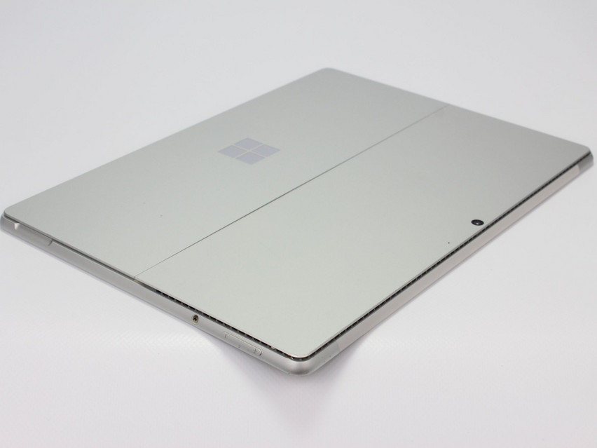 Refurbished Microsoft Surface Pro 8 (1983), i5-1145G7, 16 GB,LPDDR4, 13.0" ins., 2880x1920 px, SSD, 256 GB Produktcode: 16023393 ESA-Tech Bild 7 von 9" title="Microsoft Surface Pro 8 (1983) - 449 €, Produktcode: 16023393 - Bild 7 von 9
