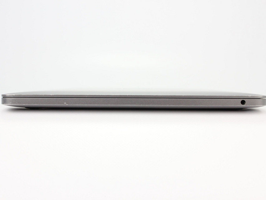Refurbished Apple MacBook Pro 15,4 A2159 (2019), i5-8257U, 16 GB,LPDDR3, 13.3" ins., 2560x1600 px, SSD, 256 GB Produktcode: 12013461 ESA-Tech Bild 9 von 13" title="Apple MacBook Pro 15,4 A2159 (2019) - 299 €, Produktcode: 12013461 - Bild 9 von 13