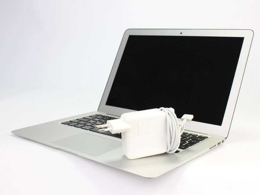 Refurbished Apple MacBook Air 5,2 A1466 (2012), i7-3667U, 8 GB,DDR3, 13.3" ins., 1440x900 px, SSD, 251 GB Produktcode: 12013470 ESA-Tech Bild 3 von 13" title="Apple MacBook Air 5,2 A1466 (2012) - 119 €, Produktcode: 12013470 - Bild 3 von 13