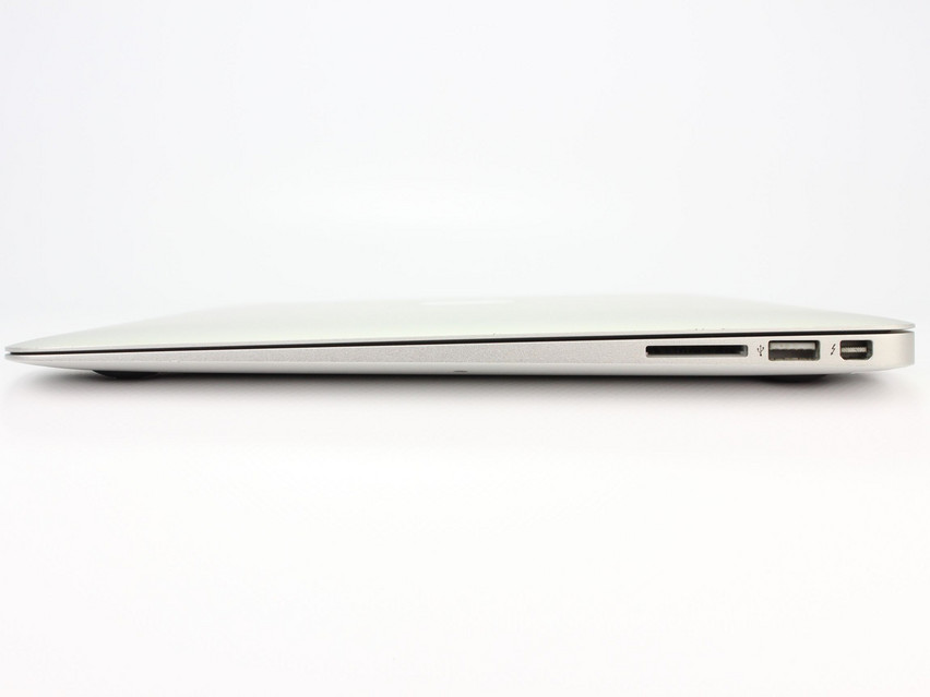 Refurbished Apple MacBook Air 5,2 A1466 (2012), i7-3667U, 8 GB,DDR3, 13.3" ins., 1440x900 px, SSD, 251 GB Produktcode: 12013470 ESA-Tech Bild 9 von 13" title="Apple MacBook Air 5,2 A1466 (2012) - 119 €, Produktcode: 12013470 - Bild 9 von 13