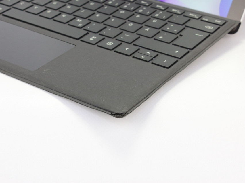 Refurbished Microsoft Surface Pro 6 (1796), i5-8350U, 8 GB,LPDDR3, 12,3" ins., 2736x1824 px, SSD, 128 GB Product code: 16023891 ESA-Tech Image 16 of 17" title="Microsoft Surface Pro 6 (1796) - 249 €, Product code: 16023891 - Image 16 of 17