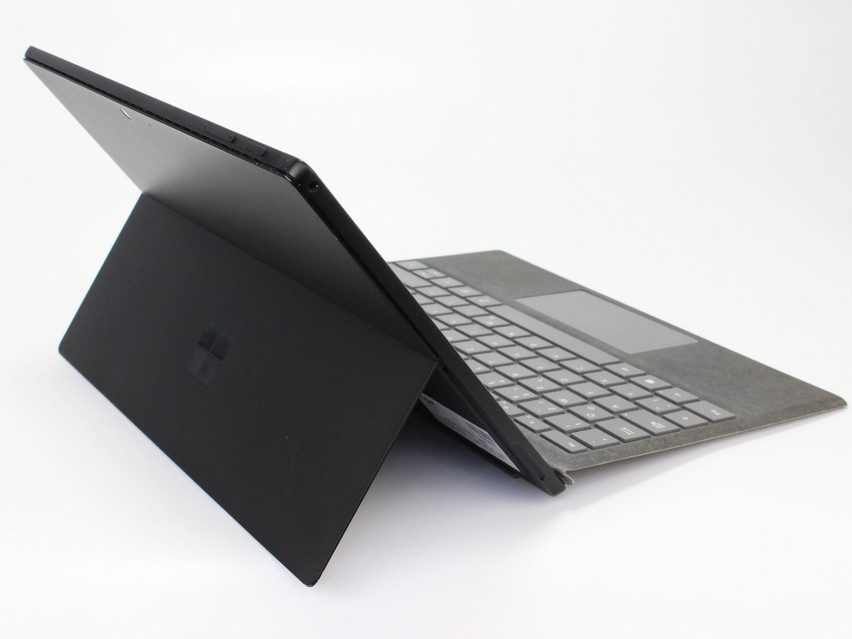 Refurbished Microsoft Surface Pro 7+ (1960), i5-1135G7, 8 GB,LPDDR4, 12,3" ins., 2736x1824 px, SSD, 256 GB Produktcode: 16023890 ESA-Tech Bild 5 von 11" title="Microsoft Surface Pro 7+ (1960) - 499 €, Produktcode: 16023890 - Bild 5 von 11