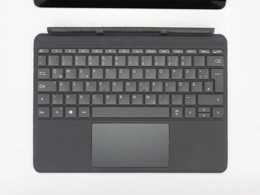 Refurbished Microsoft Surface Go 1 (1825), 4415Y, 8 GB,LPDDR3, 10,0" ins., 1800х1200 px, SSD, 128 GB Produktcode: 16023895 ESA-Tech Bild 2 von 12" title="Microsoft Surface Go 1 (1825) - 169 €, Produktcode: 16023895 - Bild 2 von 12