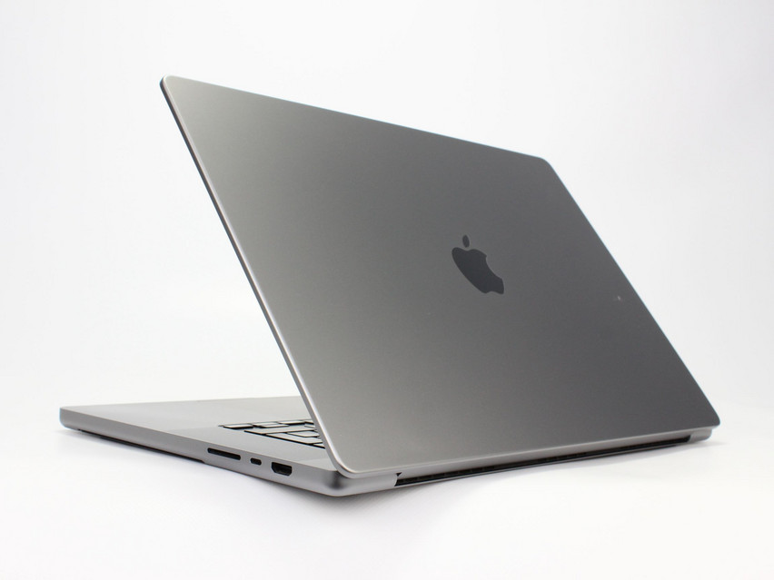 Refurbished Apple MacBook Pro 2021 M1 Pro 10C CPU 16C GPU, APL1103, 16 GB,LPDDR5, 16" ins., 3456x2234 px, SSD, 512 GB Product code: 12014134 ESA-Tech Image 6 of 12" title="Apple MacBook Pro 2021 M1 Pro 10C CPU 16C GPU - 799 €, Product code: 12014134 - Image 6 of 12