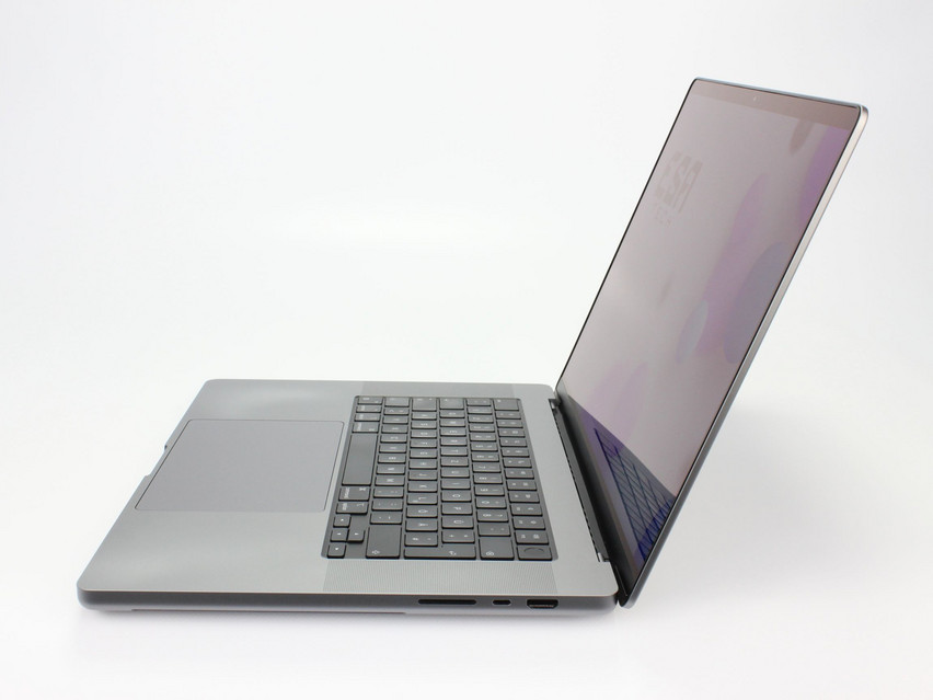 Refurbished Apple MacBook Pro 2021 M1 Pro 10C CPU 16C GPU, APL1103, 16 GB,LPDDR5, 16" ins., 3456x2234 px, SSD, 512 GB Product code: 12014134 ESA-Tech Image 3 of 12" title="Apple MacBook Pro 2021 M1 Pro 10C CPU 16C GPU - 799 €, Product code: 12014134 - Image 3 of 12