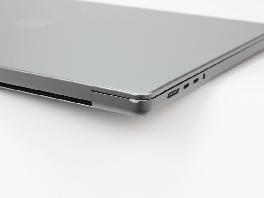 Refurbished Apple MacBook Pro 2021 M1 Pro 10C CPU 16C GPU, APL1103, 16 GB,LPDDR5, 16" ins., 3456x2234 px, SSD, 512 GB Product code: 12014134 ESA-Tech Image 12 of 12" title="Apple MacBook Pro 2021 M1 Pro 10C CPU 16C GPU - 799 €, Product code: 12014134 - Image 12 of 12