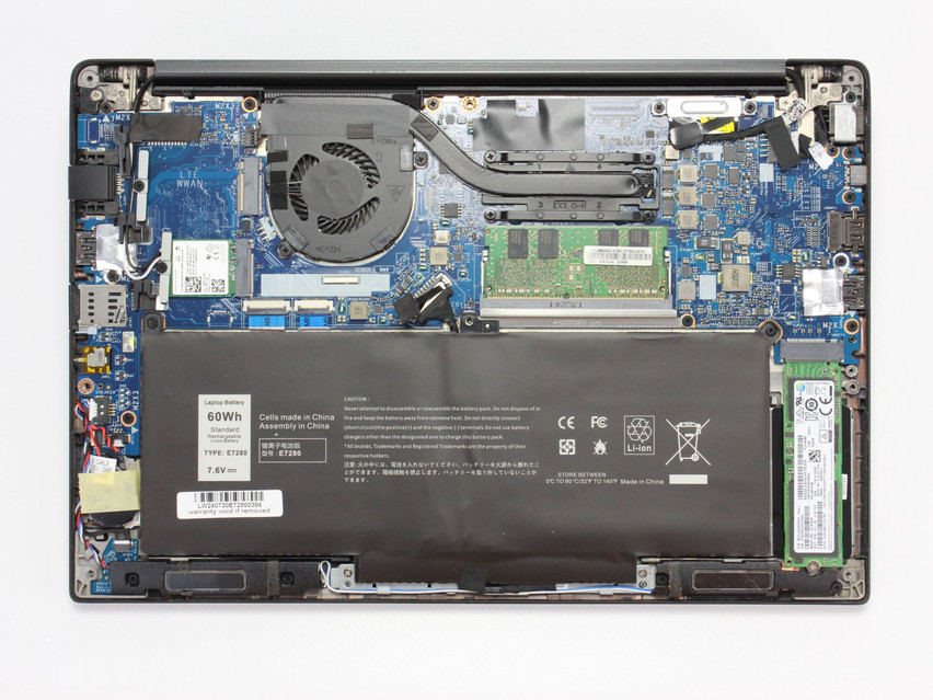 Refurbished Dell Latitude 7390, i5-8350U, 8 GB,DDR4, 13,3" ins., 1920x1080 px, SSD, 256 GB Produktcode: 10013856 ESA-Tech Bild 12 von 12" title="Dell Latitude 7390 - 199 €, Produktcode: 10013856 - Bild 12 von 12