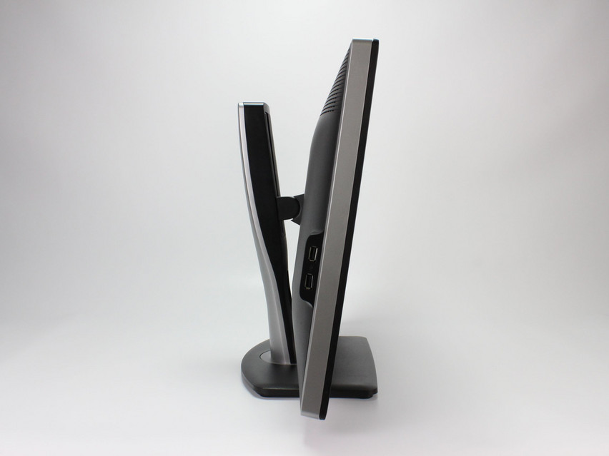 Refurbished Dell UltraSharp U2412M 24,0" ins., 1920x1200 px, Produktcode: 10034146 ESA-Tech Bild 4 von 8" title="Dell UltraSharp U2412M - 109 €, Produktcode: 10034146 - Bild 4 von 8