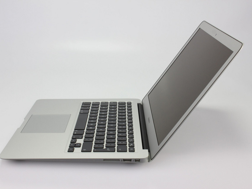 Refurbished Apple MacBook Air 7,2 A1466 (2017), i5-5350U, 8 GB,DDR3, 13,3" ins., 1440x900 px, SSD, 256 GB Produktcode: 12014141 ESA-Tech Bild 3 von 11" title="Apple MacBook Air 7,2 A1466 (2017) - 189 €, Produktcode: 12014141 - Bild 3 von 11