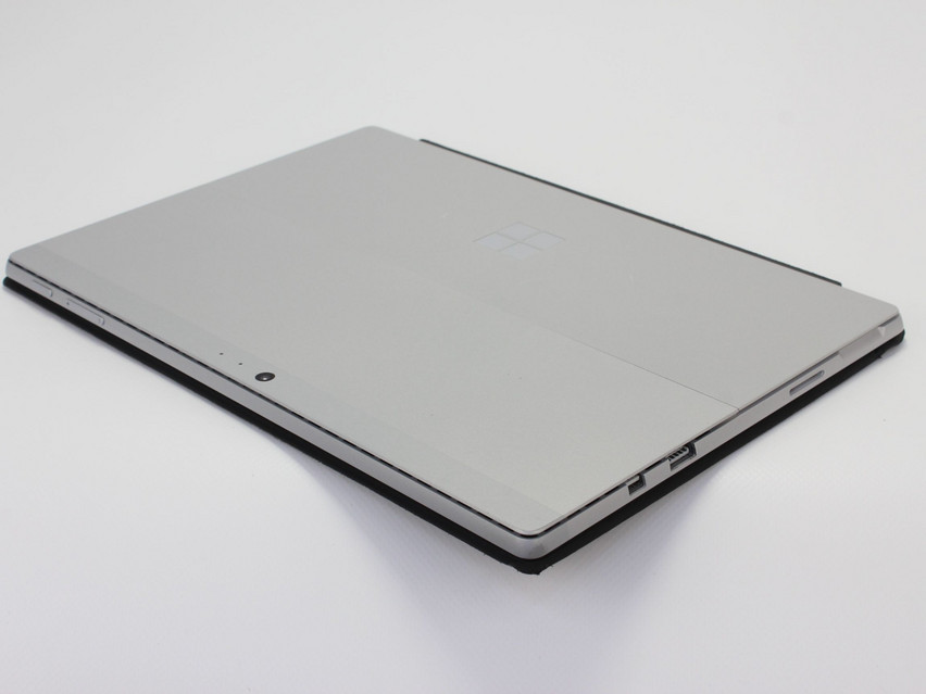 Refurbished Microsoft Surface Pro 5 (1807), i5-7300U, 8 GB,LPDDR3, 12,3" ins., 2736x1824 px, SSD, 256 GB Produktcode: 16023401 ESA-Tech Bild 9 von 12" title="Microsoft Surface Pro 5 (1807) - 199 €, Produktcode: 16023401 - Bild 9 von 12