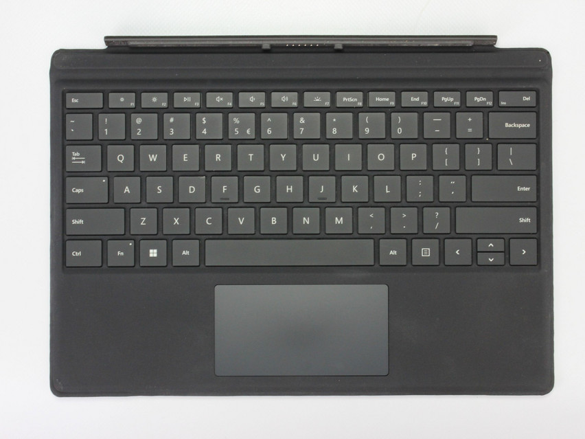 Refurbished Microsoft Surface Pro 4 (1724), i5-6300U, 8 GB,LPDDR3, 12,3" ins., 2736x1824 px, SSD, 256 GB Produktcode: 1602510 ESA-Tech Bild 2 von 12" title="Microsoft Surface Pro 4 (1724) - 149 €, Produktcode: 1602510 - Bild 2 von 12