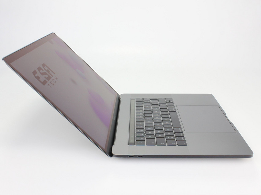 Refurbished Apple MacBook Pro 14,3 A1707 (2017), i7-7700HQ, 16 GB,LPDDR3, 15,4" ins., 2880х1800 px, SSD, 256 GB Produktcode: 12013585 ESA-Tech Bild 3 von 11" title="Apple MacBook Pro 14,3 A1707 (2017) - 339 €, Produktcode: 12013585 - Bild 3 von 11