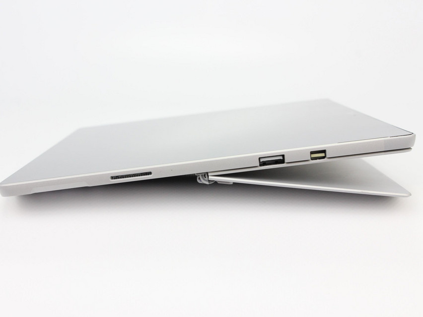 Refurbished Microsoft Surface Pro 5 (1807), i5-7300U, 8 GB,LPDDR3, 12,3" ins., 2736x1824 px, SSD, 256 GB Produktcode: 16023403 ESA-Tech Bild 7 von 12" title="Microsoft Surface Pro 5 (1807) - 249 €, Produktcode: 16023403 - Bild 7 von 12