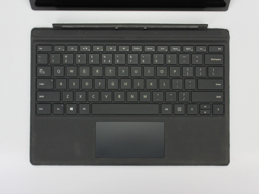 Refurbished Microsoft Surface Pro 5 (1807), i5-7300U, 8 GB,LPDDR3, 12,3" ins., 2736x1824 px, SSD, 256 GB Produktcode: 16023403 ESA-Tech Bild 2 von 12" title="Microsoft Surface Pro 5 (1807) - 249 €, Produktcode: 16023403 - Bild 2 von 12