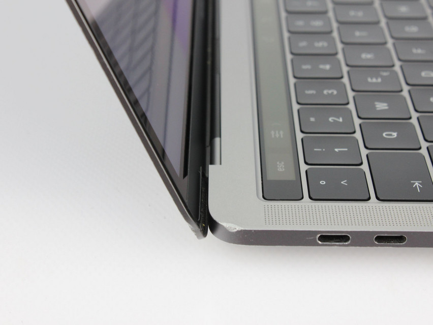 Refurbished Apple MacBook Pro 14,2 A1706 (2017), i5-7267U, 8 GB,LPDDR3, 13,3" ins., 2560x1600 px, SSD, 256 GB Produktcode: 12013505 ESA-Tech Bild 12 von 12" title="Apple MacBook Pro 14,2 A1706 (2017) - 219 €, Produktcode: 12013505 - Bild 12 von 12