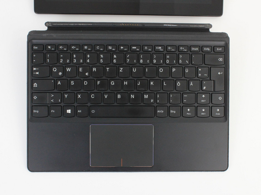 Refurbished Lenovo Miix 720-12IKB, i7-7500U, 8 GB,DDR4, 12,0" ins., 2880x1920 px, SSD, 256 GB Produktcode: 13024297 ESA-Tech Bild 2 von 11" title="Lenovo Miix 720-12IKB - 249 €, Produktcode: 13024297 - Bild 2 von 11