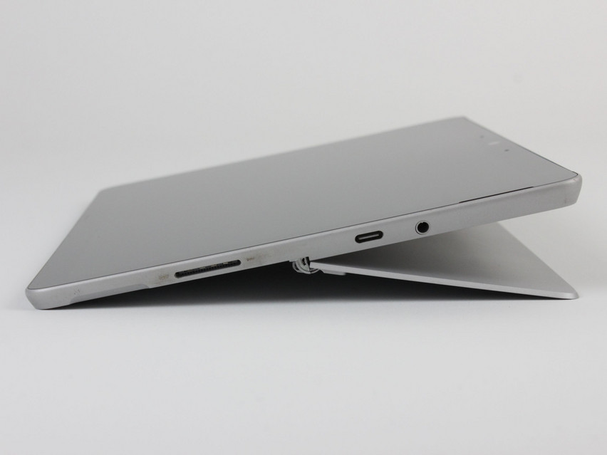Refurbished Microsoft Surface Go 3 (1926), 6500Y, 4 GB,LPDDR3, 10,5" ins., 1920х1280 px, SSD, 64 GB Produktcode: 16024295 ESA-Tech Bild 8 von 11" title="Microsoft Surface Go 3 (1926) - 229 €, Produktcode: 16024295 - Bild 8 von 11
