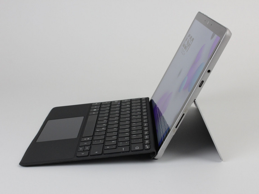 Refurbished Microsoft Surface Go 3 (1926), 6500Y, 4 GB,LPDDR3, 10,5" ins., 1920х1280 px, SSD, 64 GB Produktcode: 16024295 ESA-Tech Bild 4 von 11" title="Microsoft Surface Go 3 (1926) - 229 €, Produktcode: 16024295 - Bild 4 von 11