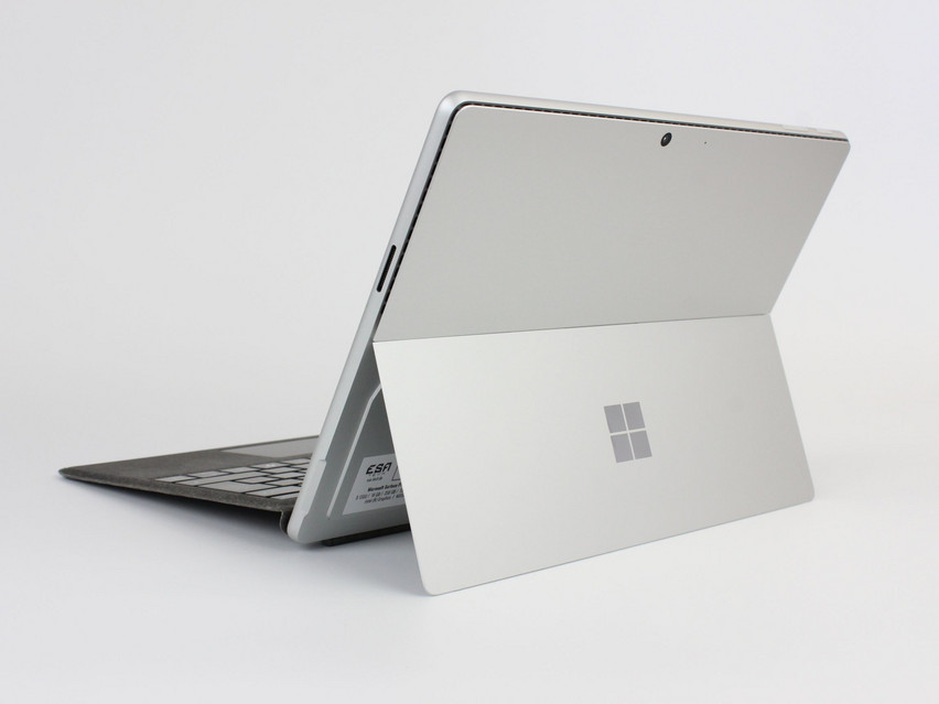 Refurbished Microsoft Surface Pro 10 for Business (2079), 5 135U, 16 GB,LPDDR5X, 13,0" ins., 2880x1920 px, SSD, 256 GB Product code: 16024719 ESA-Tech Image 6 of 12" title="Microsoft Surface Pro 10 for Business (2079) - 929 €, Product code: 16024719 - Image 6 of 12