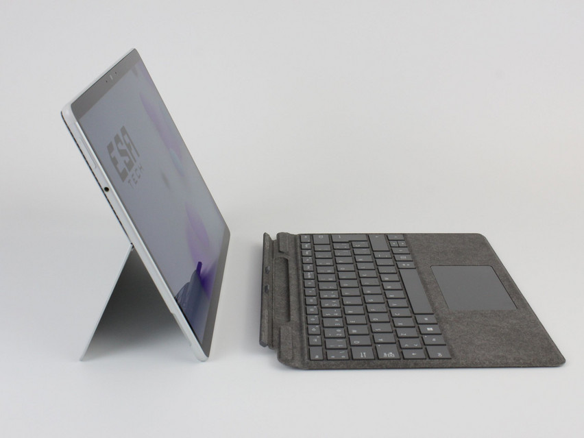 Refurbished Microsoft Surface Pro 8 (1982), i7-1185G7, 16 GB,LPDDR4X, 13,0" ins., 2880х1800 px, SSD, 256 GB Produktcode: 16024717 ESA-Tech Bild 3 von 12" title="Microsoft Surface Pro 8 (1982) - 599 €, Produktcode: 16024717 - Bild 3 von 12