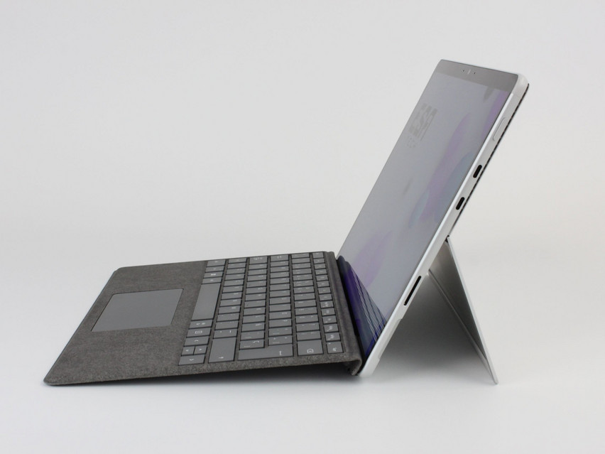 Refurbished Microsoft Surface Pro 8 (1982), i7-1185G7, 16 GB,LPDDR4X, 13,0" ins., 2880х1800 px, SSD, 256 GB Produktcode: 16024717 ESA-Tech Bild 4 von 12" title="Microsoft Surface Pro 8 (1982) - 599 €, Produktcode: 16024717 - Bild 4 von 12