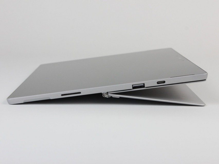 Refurbished Microsoft Surface Pro 7+ (1961), i5-1135G7, 8 GB,LPDDR4X, 12,3" ins., 2736x1824 px, SSD, 256 GB Produktcode: 16024715 ESA-Tech Bild 8 von 12" title="Microsoft Surface Pro 7+ (1961) - 399 €, Produktcode: 16024715 - Bild 8 von 12