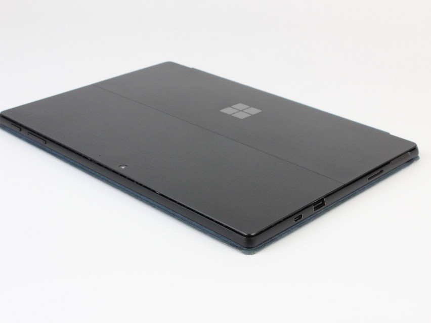 Refurbished Microsoft Surface Pro 7 (1866), i5-1035G4, 8 GB,LPDDR4X, 12,3" ins., 2736x1824 px, SSD, 256 GB Produktcode: 16024710 ESA-Tech Bild 10 von 12" title="Microsoft Surface Pro 7 (1866) - 349 €, Produktcode: 16024710 - Bild 10 von 12