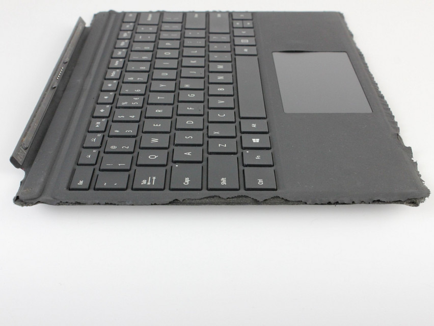 Refurbished Microsoft Surface Pro 7 (1866), i5-1035G4, 8 GB,LPDDR4, 12,3" ins., 2736x1824 px, SSD, 256 GB Product code: 16024713 ESA-Tech Image 5 of 16" title="Microsoft Surface Pro 7 (1866) - 199 €, Product code: 16024713 - Image 5 of 16