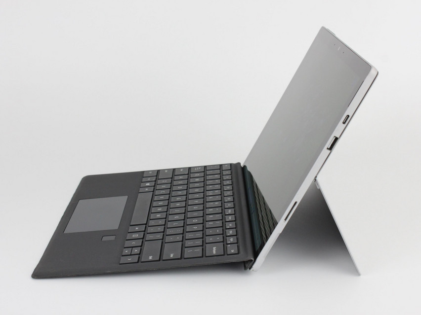 Refurbished Microsoft Surface Pro 7+ (1960), i5-1135G7, 16 GB,LPDDR4, 12,3" ins., 2736x1824 px, SSD, 256 GB Produktcode: 16024716 ESA-Tech Bild 4 von 14" title="Microsoft Surface Pro 7+ (1960) - 349 €, Produktcode: 16024716 - Bild 4 von 14