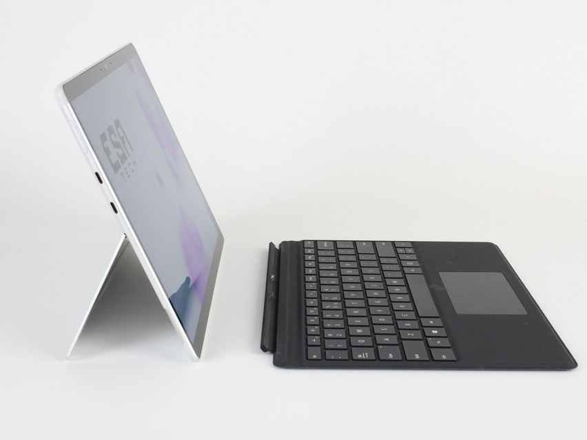 Refurbished Microsoft Surface Pro X SQ2, 2, 16 GB,LPDDR4X, 13,0" ins., 2880x1920 px, SSD, 256 GB Produktcode: 16025139 ESA-Tech Bild 3 von 11" title="Microsoft Surface Pro X SQ2 - 499 €, Produktcode: 16025139 - Bild 3 von 11