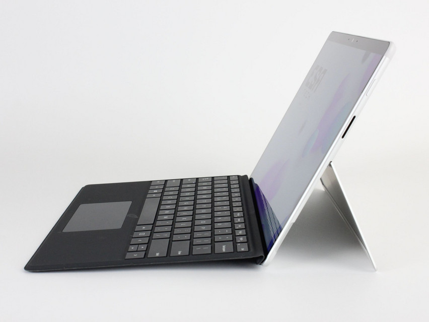 Refurbished Microsoft Surface Pro X SQ2, 2, 16 GB,LPDDR4X, 13,0" ins., 2880x1920 px, SSD, 256 GB Produktcode: 16025139 ESA-Tech Bild 4 von 11" title="Microsoft Surface Pro X SQ2 - 499 €, Produktcode: 16025139 - Bild 4 von 11
