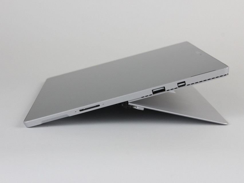 Refurbished Microsoft Surface Pro 4 (1724), i5-6300U, 8 GB,LPDDR3, 12,3" ins., 2736x1824 px, SSD, 256 GB Product code: 16024880 ESA-Tech Image 8 of 11" title="Microsoft Surface Pro 4 (1724) - 149 €, Product code: 16024880 - Image 8 of 11