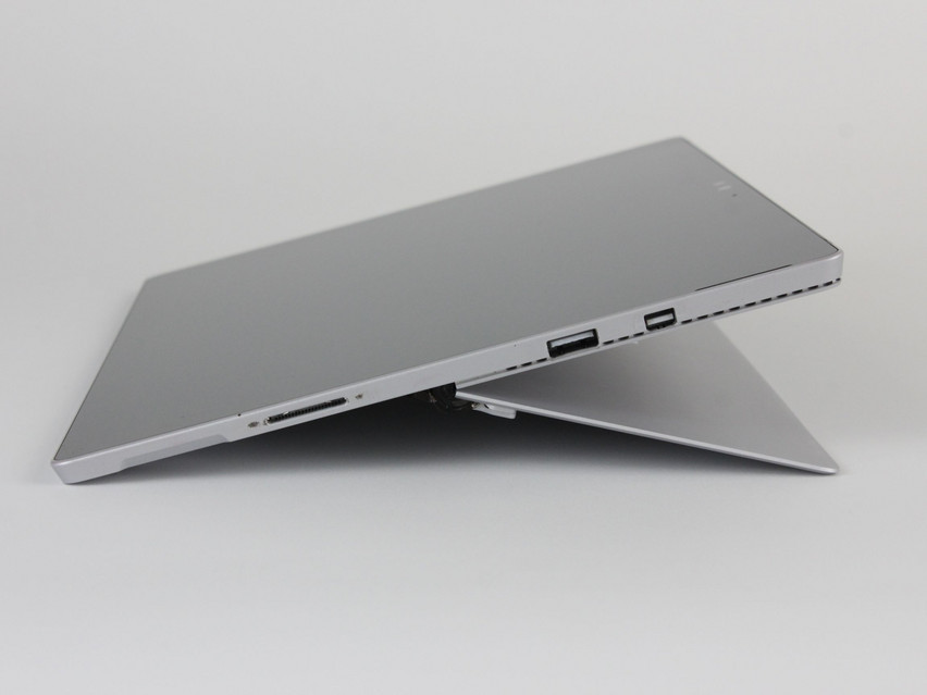 Refurbished Microsoft Surface Pro 4 (1724), i5-6300U, 8 GB,LPDDR3, 12,3" ins., 2736x1824 px, SSD, 256 GB Produktcode: 16024877 ESA-Tech Bild 7 von 9" title="Microsoft Surface Pro 4 (1724) - 179 €, Produktcode: 16024877 - Bild 7 von 9