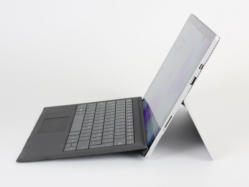 Refurbished Microsoft Surface Pro 4 (1724), i5-6300U, 8 GB,LPDDR3, 12,3" ins., 2736x1824 px, SSD, 256 GB Produktcode: 16024877 ESA-Tech Bild 4 von 9" title="Microsoft Surface Pro 4 (1724) - 179 €, Produktcode: 16024877 - Bild 4 von 9