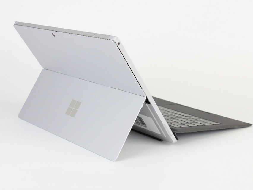Refurbished Microsoft Surface Pro 4 (1724), i5-6300U, 8 GB,LPDDR3, 12,3" ins., 2736x1824 px, SSD, 256 GB Produktcode: 16024877 ESA-Tech Bild 6 von 9" title="Microsoft Surface Pro 4 (1724) - 179 €, Produktcode: 16024877 - Bild 6 von 9